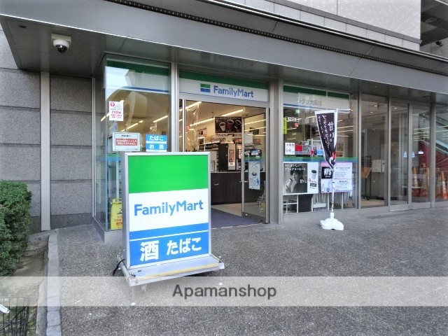 コンビニ　ファミリーマート（コンビニ）まで416m