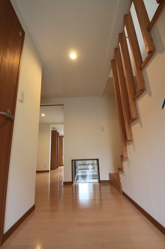 居室・リビング　※別号棟の参考写真です。