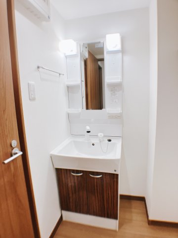 洗面設備　同型タイプのお部屋です♪
