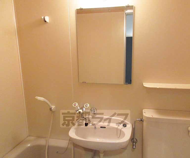 洗面設備　洗面台です