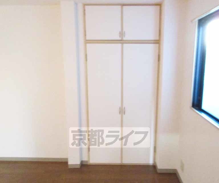 収納　うれしい収納つきです