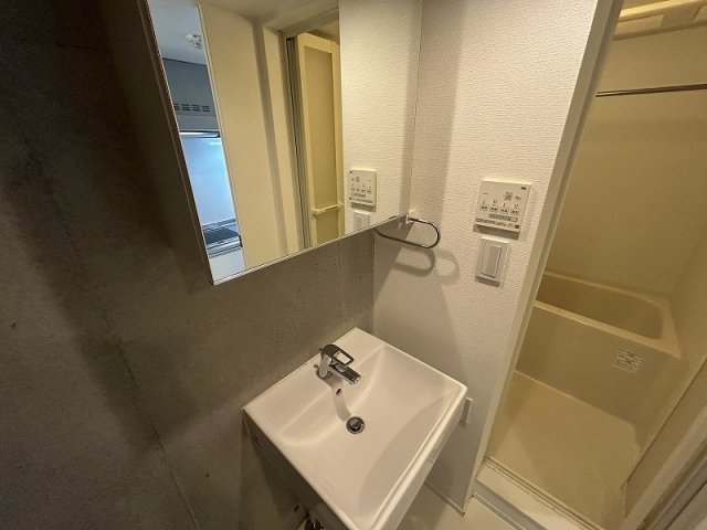 洗面設備　ＥＤＩＴ新宿富久町