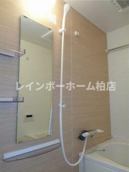 バス・シャワールーム　お風呂で日々の疲れを落としましょう