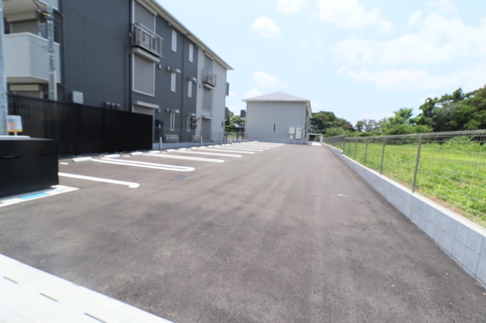 駐車場　駐車場