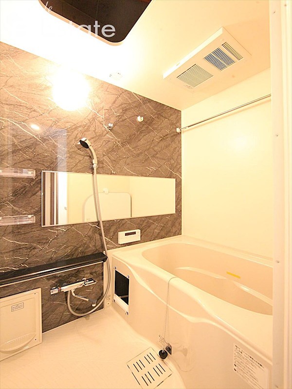 バス・シャワールーム　バスルーム