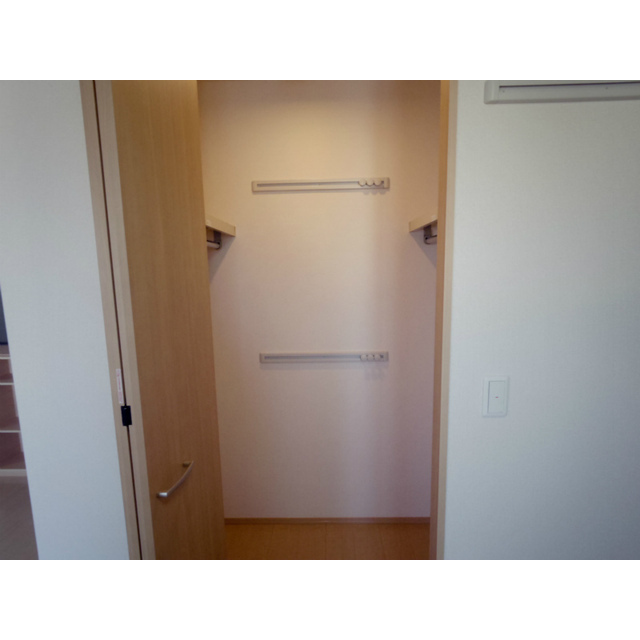 収納　ウォークインクローゼット