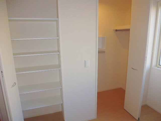 収納　クローゼット