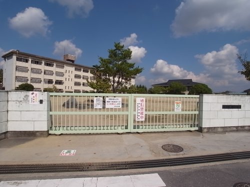 その他　【小学校】奈良市立西大寺北小学校（その他）まで992m