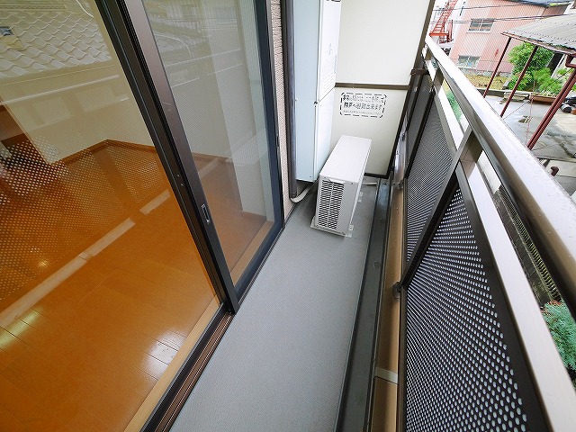 バルコニー　陽当たり良好なバルコニーです