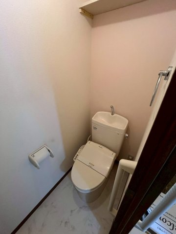 トイレ　落ち着いたトイレです