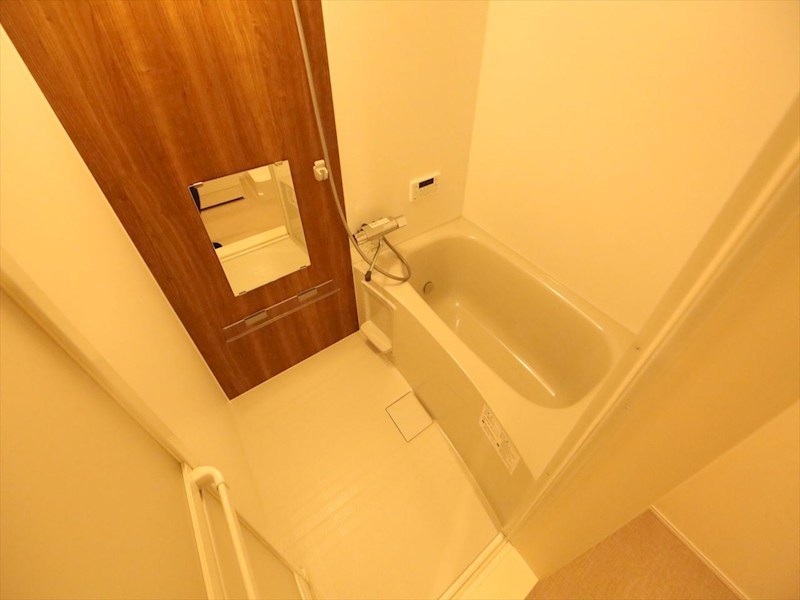 バス・シャワールーム　浴室暖房乾燥機付　追い焚き機能付お風呂　同仕様写真