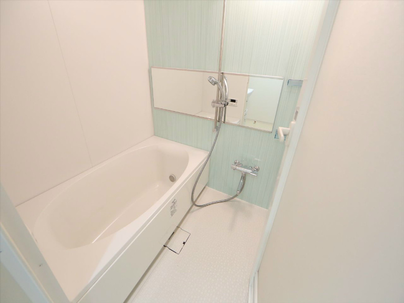 バス・シャワールーム　追い焚き付　浴室暖房乾燥機付　24時間換気機能付バスルーム