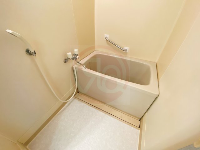 バス・シャワールーム　ゆったり過ごせるお風呂です