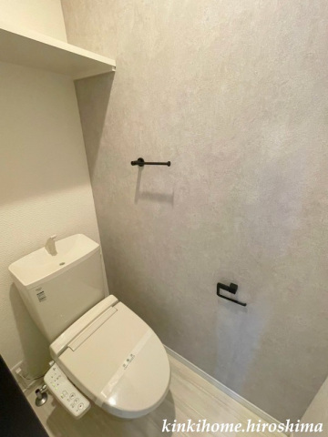 トイレ　写真は別のお部屋です。