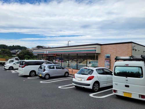 コンビニ　セブン-イレブン 藤沢藤が岡店（コンビニ）まで522m