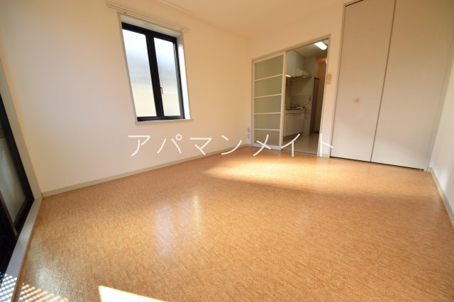 その他部屋・スペース　落ち着いて過ごせるお部屋なので、寝室にいかがでしょうか