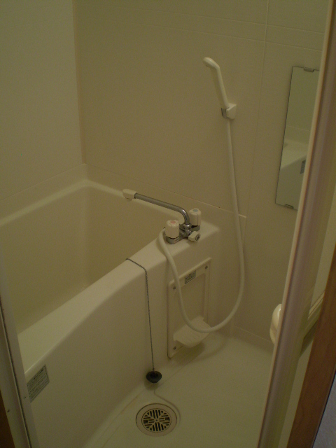 バス・シャワールーム　バス・トイレ各独立