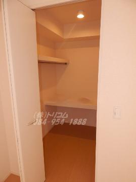 収納　ウォークインクローゼット