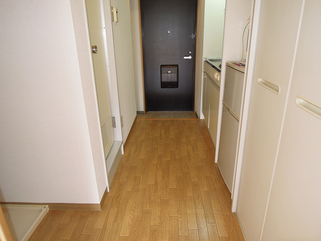 その他部屋・スペース　中廊下