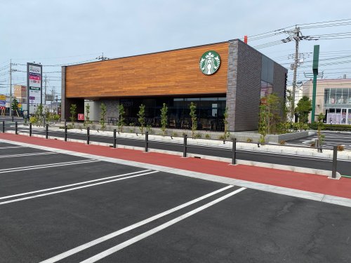 飲食店　スターバックス（飲食店）まで836m