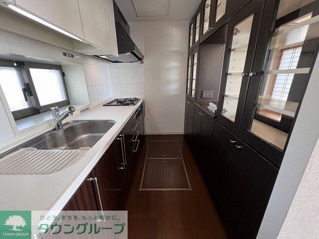 キッチン　ガスコンロ3口