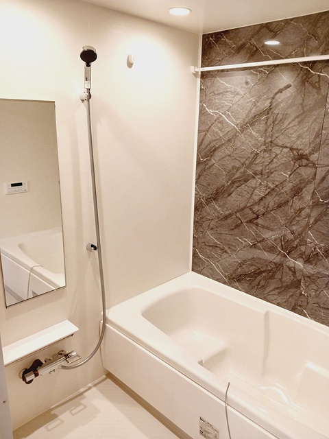 バス・シャワールーム