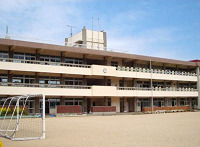 小学校　笠岡市立笠岡小学校（小学校）まで1295m