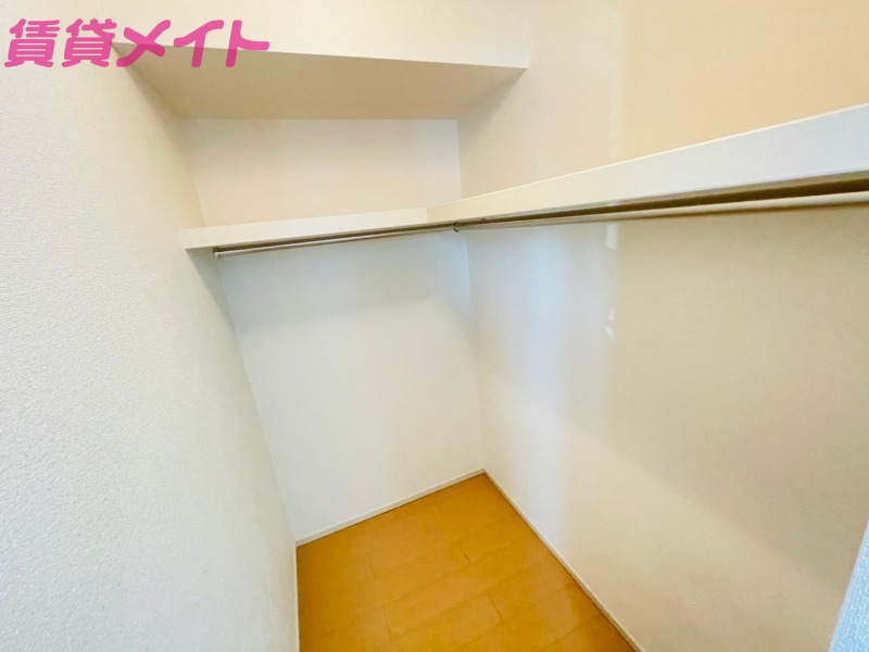 収納　同型参考写真です。