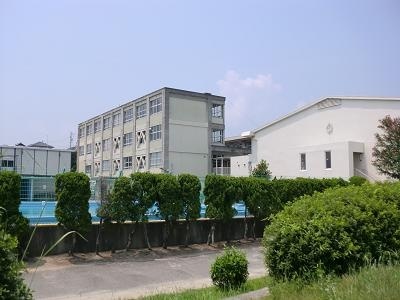 小学校　倉敷市立上成小学校（小学校）まで2237m