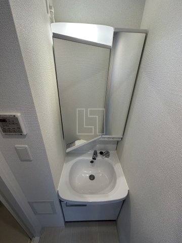 洗面設備　レオンコンフォート阿波座西　独立洗面台