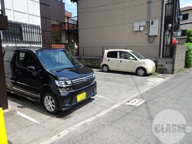 駐車場　敷地内駐車場