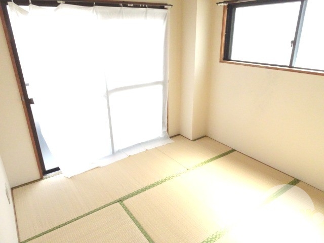 その他部屋・スペース　２面採光です♪