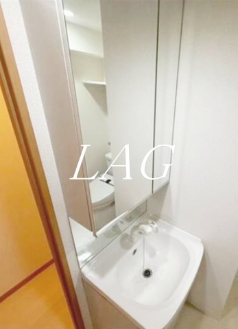 洗面設備　独立洗面台です。