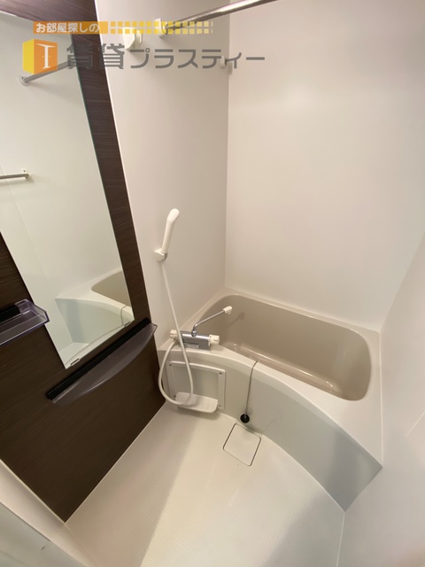 バス・シャワールーム　清潔感の空間・・