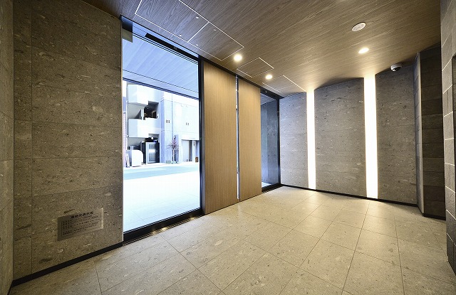 エントランス　エントランス