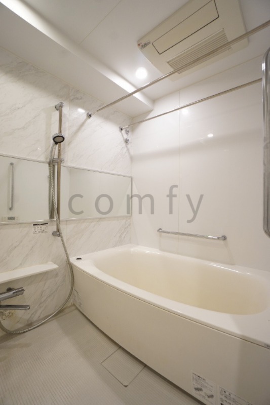 バス・シャワールーム　追炊き浴室乾燥機付きバス