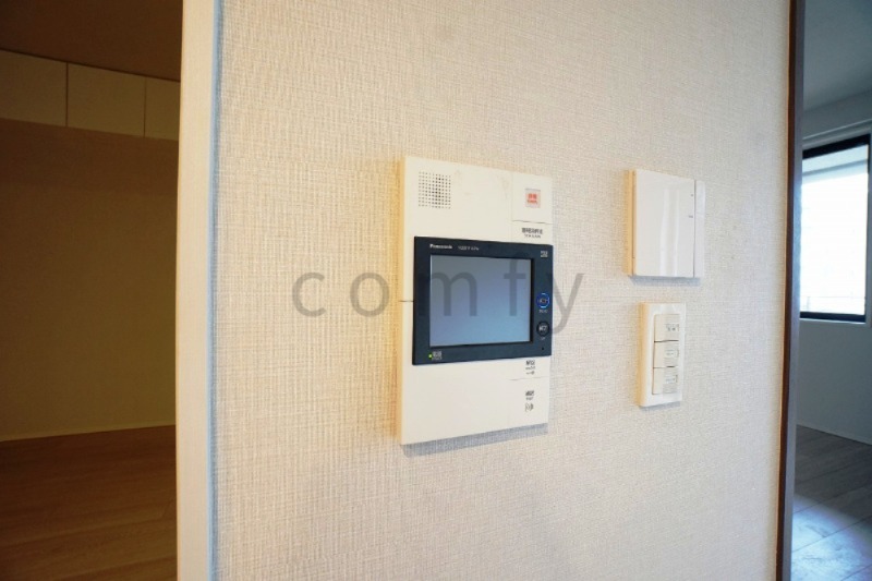 セキュリティ　モニター付きインターホン