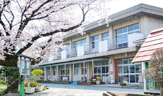 幼稚園・保育園　南足柄市立岡本幼稚園（幼稚園・保育園）まで300m