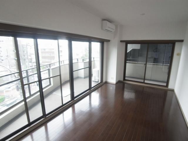 居室・リビング　★14.3帖のリビングダイニングキッチン★