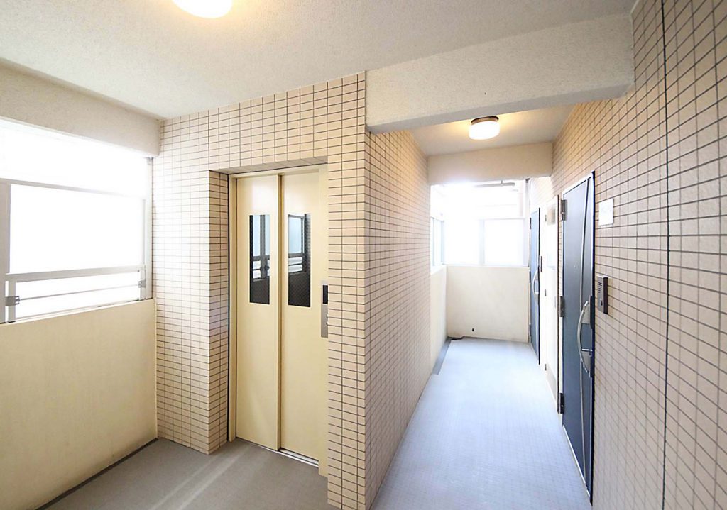 ロビー　弊社は都内全域の物件をご紹介可能です！