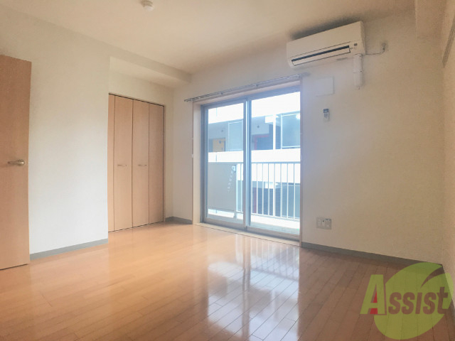 居室・リビング　広々としたリビング！日当たり良好、ゆっくり出来ますね！