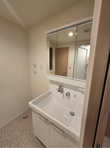 洗面設備　（別タイプ参照）リュクサンブール道灌山　文京区千駄木３丁目