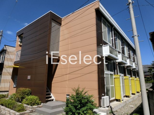 建物外観　家具家電付きのアパートです