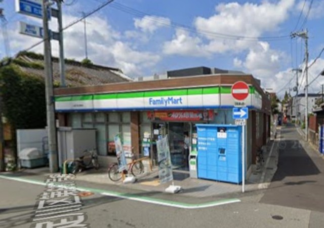 コンビニ　ファミリーマート　小浦下新庄駅前（コンビニ）まで270m