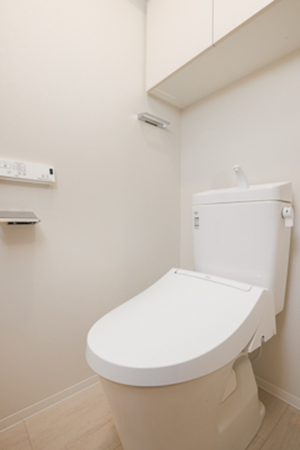 トイレ　※写真は同タイプ住戸です。