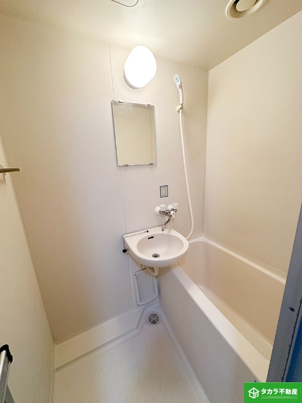 バス・シャワールーム　写真は３０２号