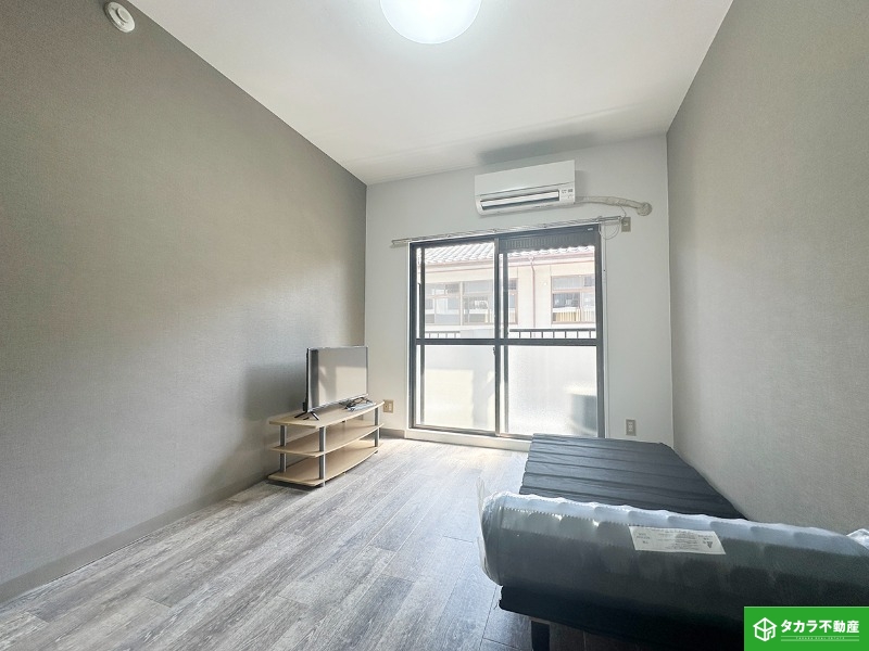 居室・リビング　写真は３０２号