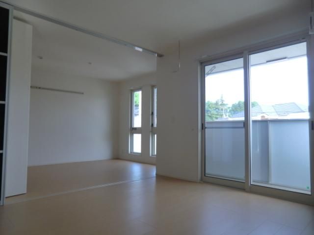 その他部屋・スペース　エアコン・室内物干し付き