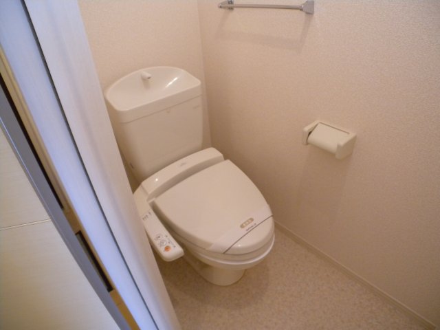 トイレ　パークハイム四番館