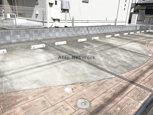 駐車場　駐車場